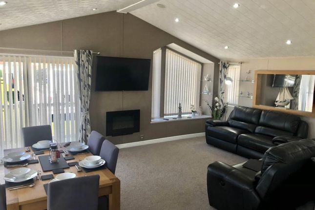 Holiday Home, Willerby Ridgeway Lodge, Foryd Rd, Kinmel Bay photo 2