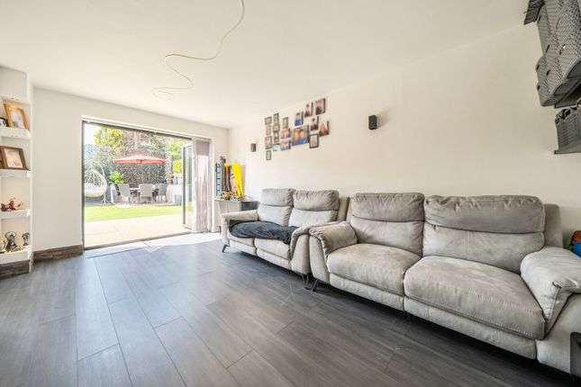 17, Burford Drive, Gloucestershire photo 4