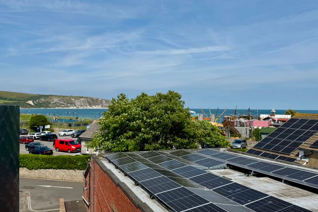Flat 5 Lyons House, 7 Station Place, Swanage photo 3