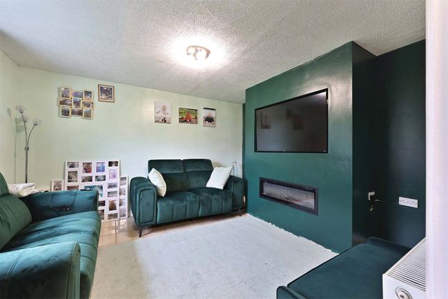 18, Trelawney Rise, Cornwall photo 2