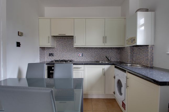 Flat 3, 10 Albion Street, Brighton photo 2