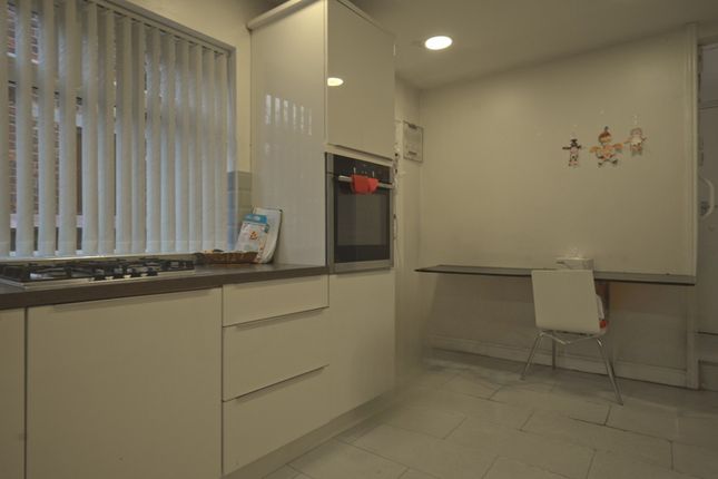 33, Wellington Street West, Salford photo 4