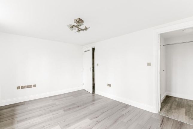 Flat to rent in Crescent Road, Crouch End