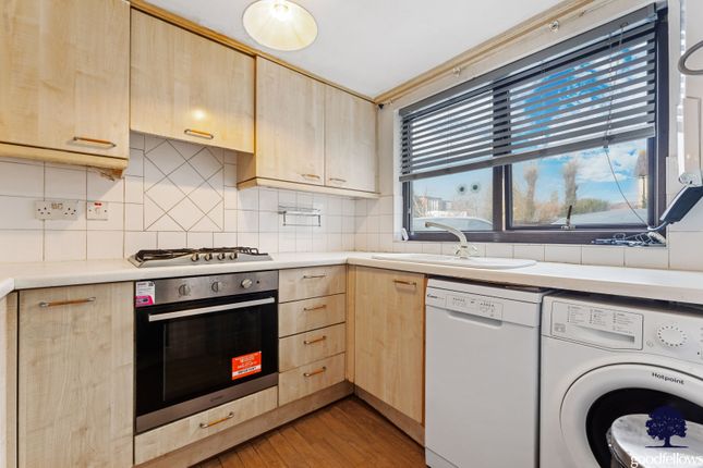 Thumbnail Detached house to rent in Henfield Road, London