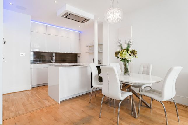 Apartment 15, 10, Wild Street, London photo 4