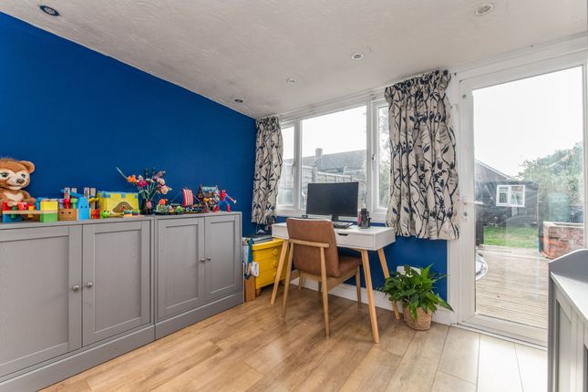 25 Merlin Crescent, Exeter photo 3