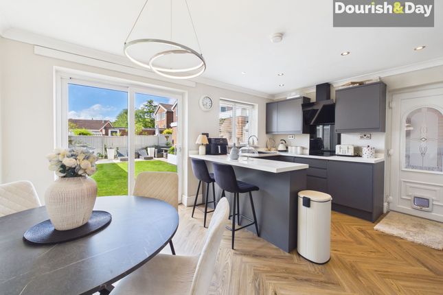 21 Delamere Lane, Stafford photo 3