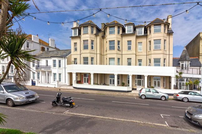 Flat for sale in Marine Parade, Worthing