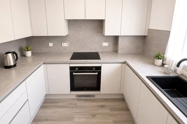 6, Pankhurst Close, Greater London photo 4