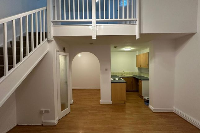 Farndon Close, Northampton photo 3