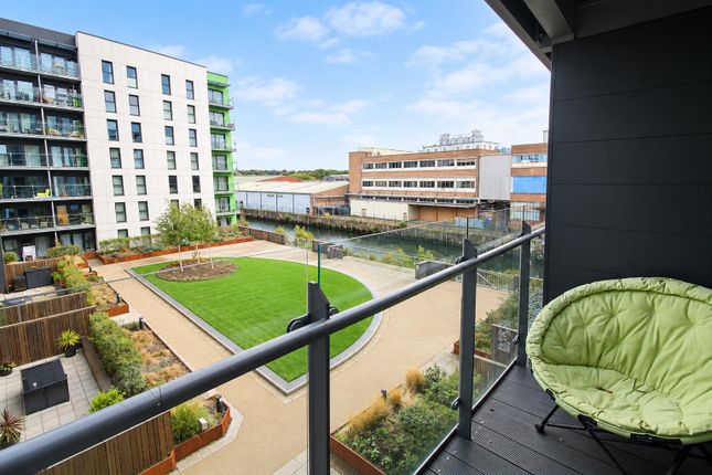 2-bed flat on Geoffrey Watling Way, Norwich, £63,000