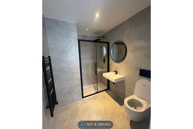 Luxury Two Bed Apartment, Astra House Arklow Road, London photo 3