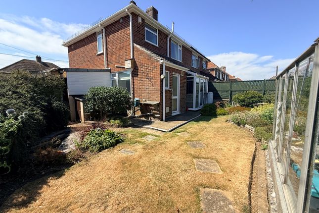 12 Winston Drive, Yeovil photo 2