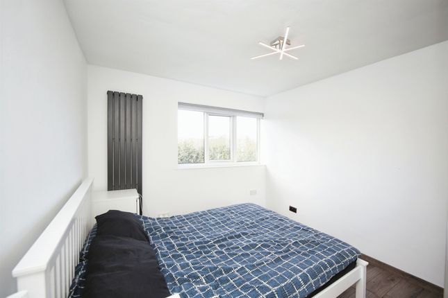 Flat for sale in Southcrest Gardens, Redditch