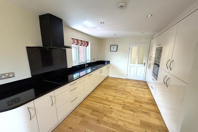 40, Coral Drive, Sheffield photo 3