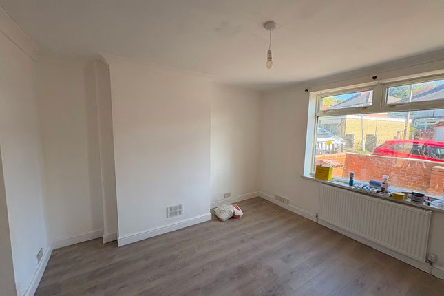 1 Beverley Avenue, Barnsley photo 4