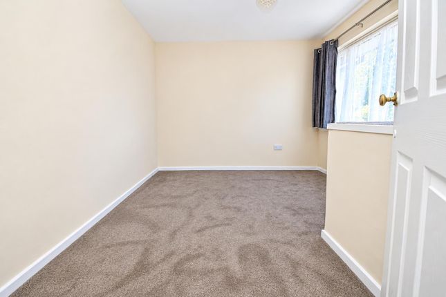 139, Wedhey, Harlow photo 2