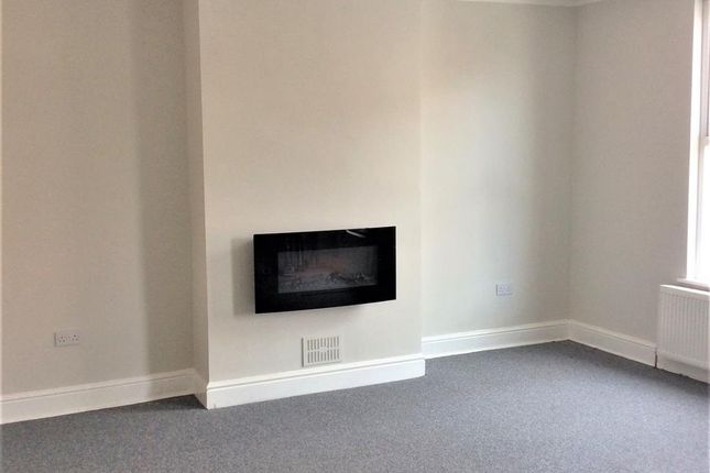 Flat to rent in College Road, Crosby, Liverpool