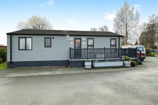 Mobile/park home for sale in Cliffe Common, Selby