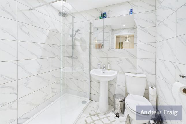 10 Lyons Way, South Shields photo 4