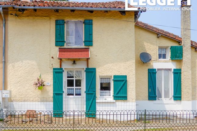 Thumbnail Villa for sale in Saint-Quentin-Sur-Charente, Charente, Nouvelle-Aquitaine