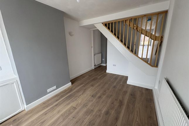 9, Walton Road, Lowestoft photo 2