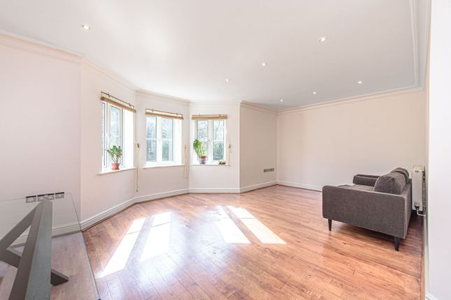 Hazelmere Court, Hendon photo 4