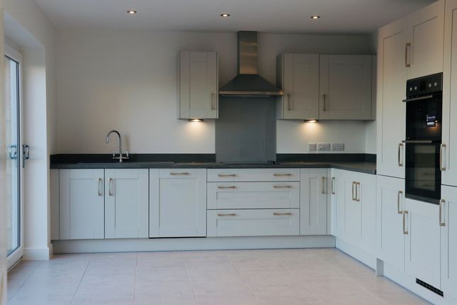., The Sandridge, Deira Park, Beverley photo 2