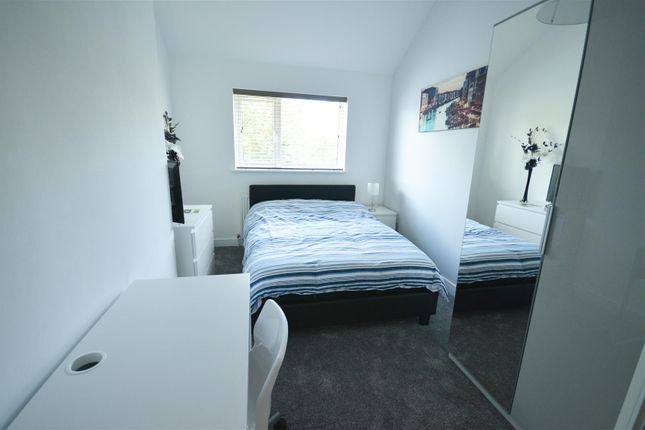 Room to rent in Arlescote Road, Solihull
