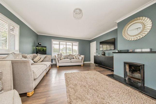 43, Gainsford Avenue, Clacton-On-Sea photo 4