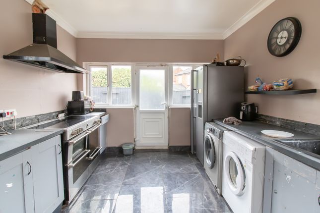 4, Clarendon Road, Stockton-on-Tees photo 4