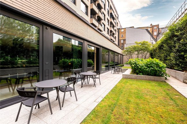 Flat 603 Rathbone Square, 37, Rathbone Place, London photo 3