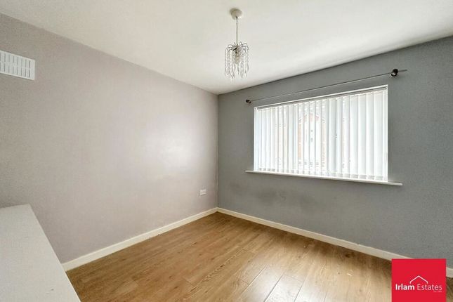 20, Apple Blossom Grove, Manchester photo 3