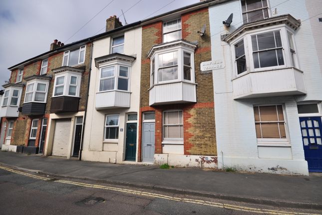 Thumbnail Terraced house to rent in Granville Road, Cowes
