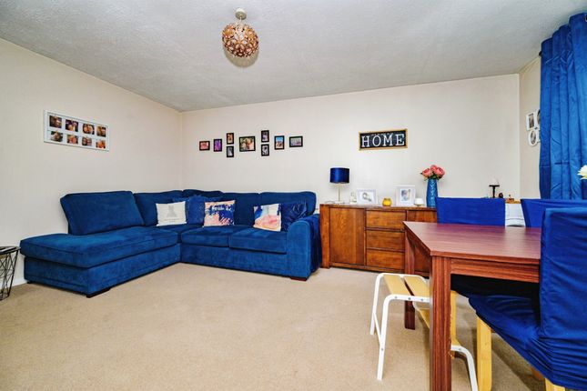 8, Hemel Hempstead photo 3