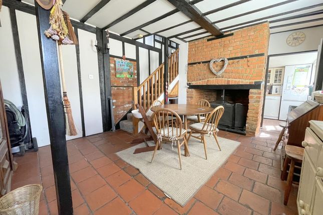 Beehive Cottage, 88, Rectory Road, Colchester photo 2