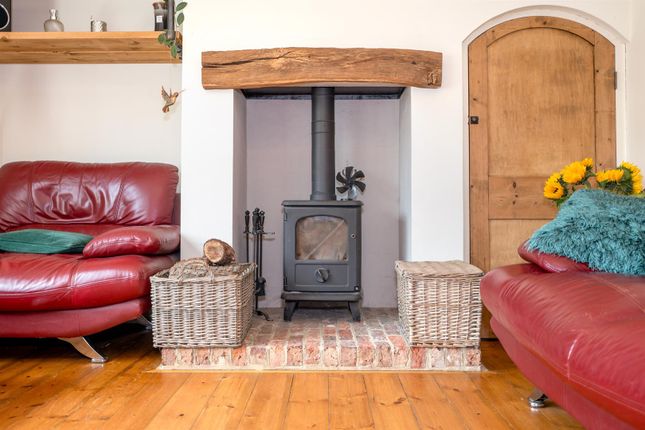 Pottles Cottage, Henfield Road, Cowfold photo 2