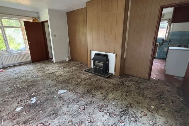 6, Newcrofts Walk, Stoke-on-Trent photo 3