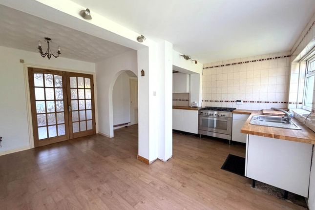 25, Alder Crescent, Liverpool photo 5