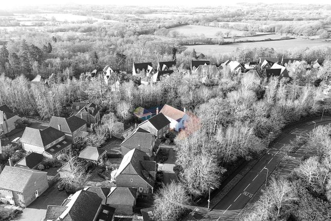 4, Farleigh Wallop Drive, Fleet photo 2