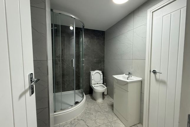 79 Faraday Road, Slough photo 5