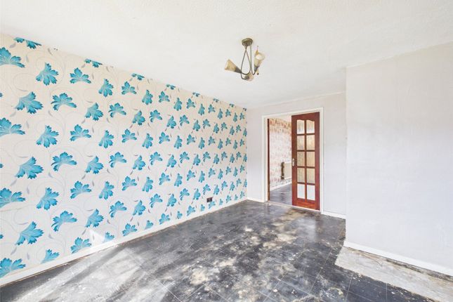 37, Elmgrove Estate, Gloucester photo 4