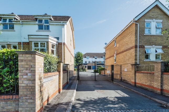 Flat for sale in Lyster Mews, Cobham, Surrey