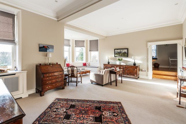 Flat 5, Busbridge Hall,, Home Farm Road, Surrey photo 4