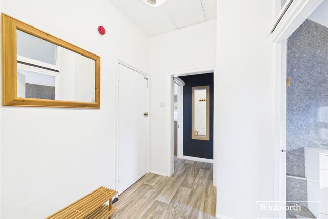 Flat 3, 21, Western Elms Avenue, Berkshire photo 2