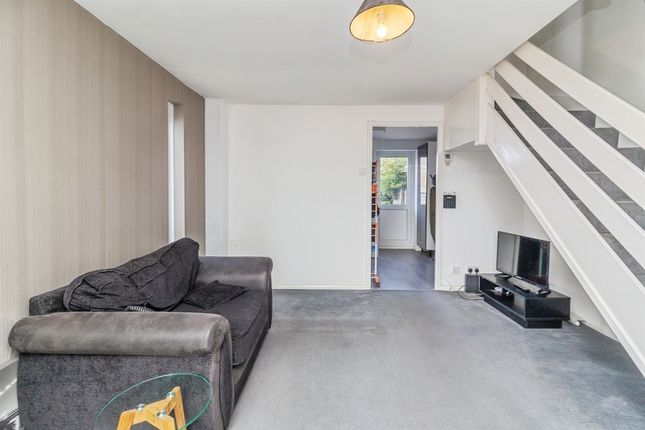73, Penda Close, Luton photo 5