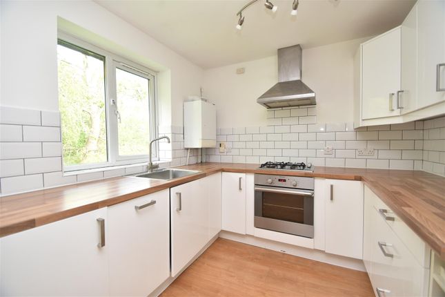 Thumbnail Flat to rent in Greenway Close, Friern Barnet
