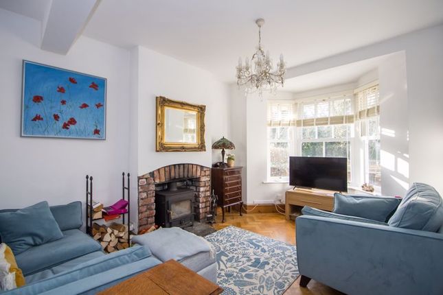 27, Sully Terrace, Penarth photo 2