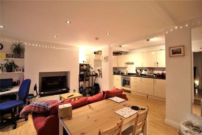 Flat for sale in Clevedon Terrace, Bristol