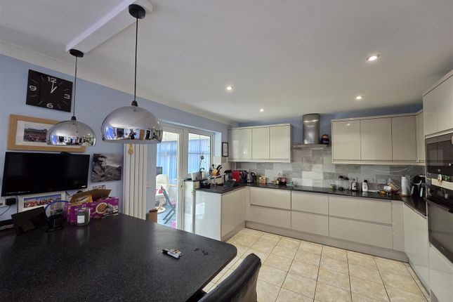 21, Quarries Way, Nottingham photo 2